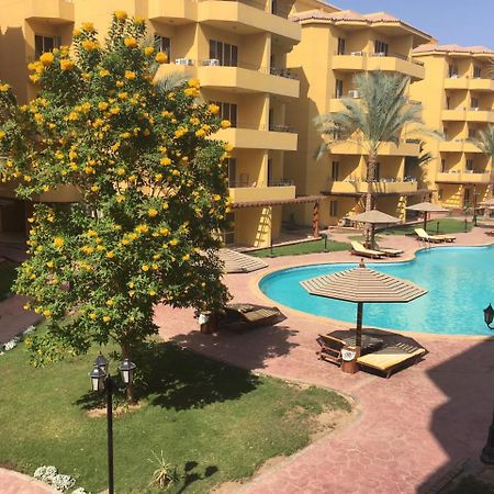 Pool View Apartment At British Resort - Unit 02 Hurghada Ngoại thất bức ảnh