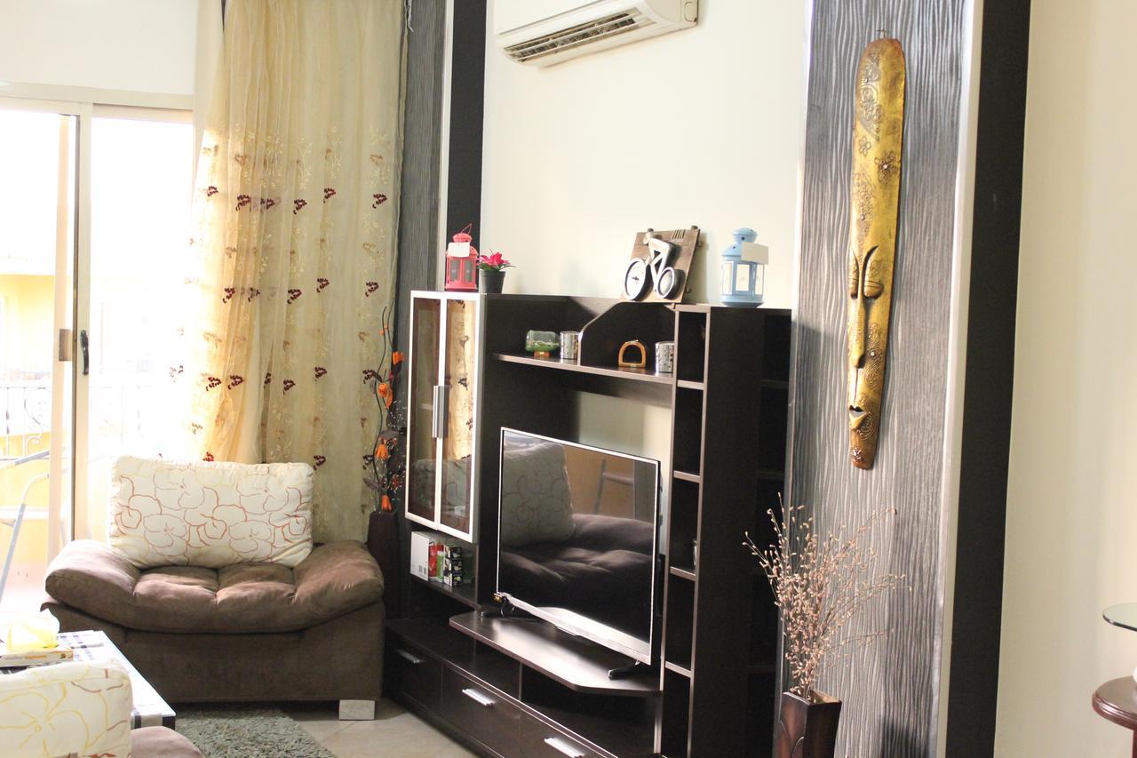 Pool View Apartment At British Resort - Unit 02 Hurghada Ngoại thất bức ảnh