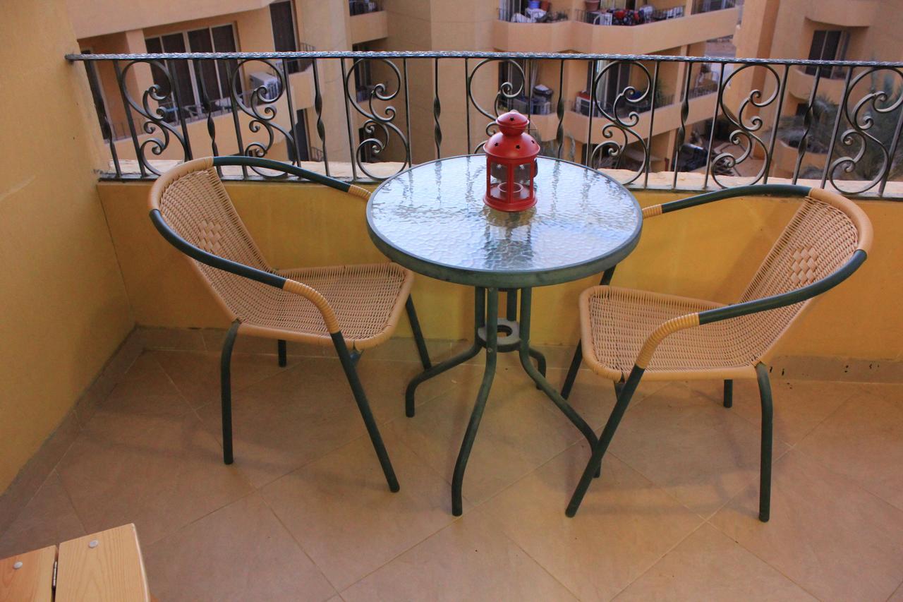 Pool View Apartment At British Resort - Unit 02 Hurghada Ngoại thất bức ảnh