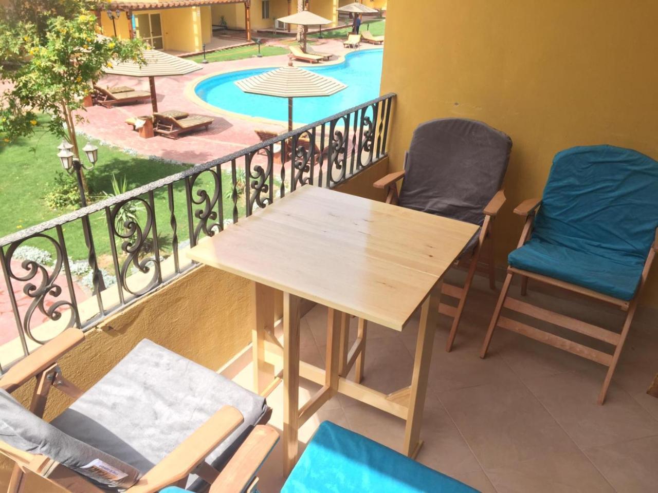 Pool View Apartment At British Resort - Unit 02 Hurghada Ngoại thất bức ảnh